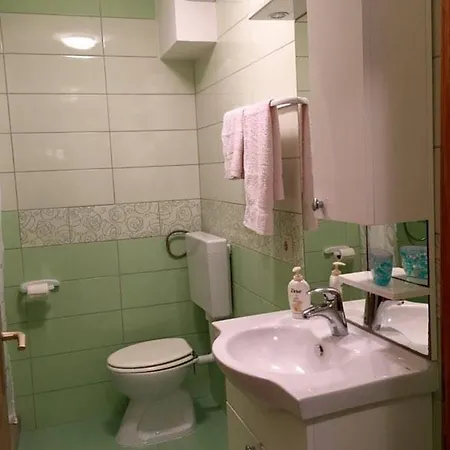 Apartament Zavalatica 184c *